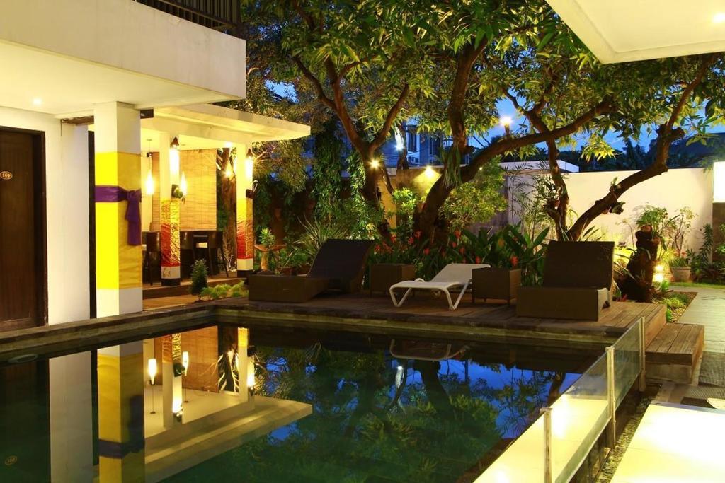 Gosyen Hotel Legian Extérieur photo