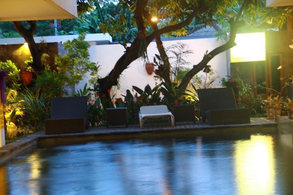 Gosyen Hotel Legian Extérieur photo