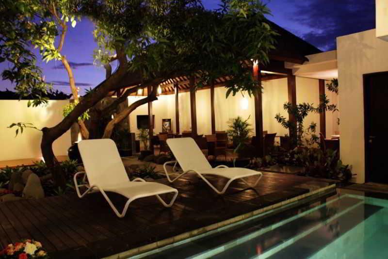 Gosyen Hotel Legian Extérieur photo