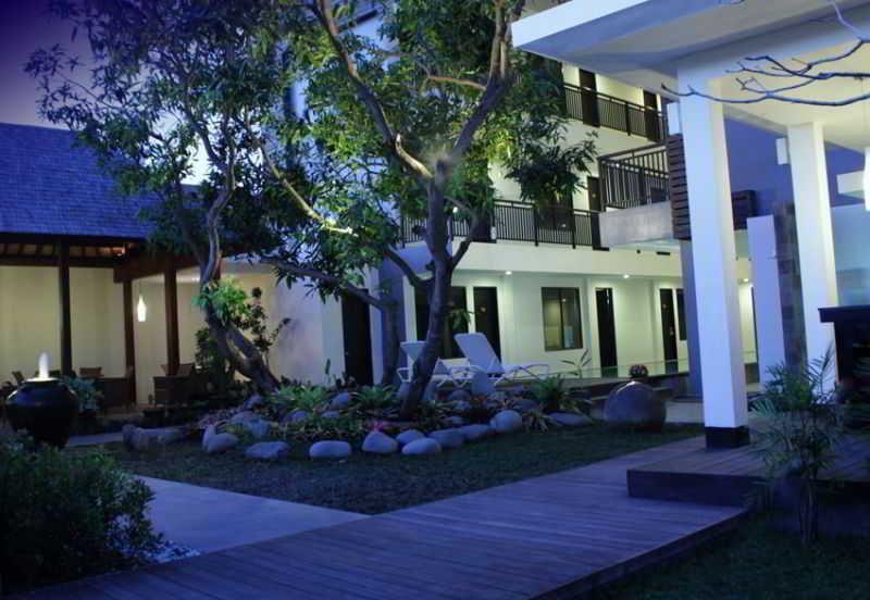 Gosyen Hotel Legian Extérieur photo