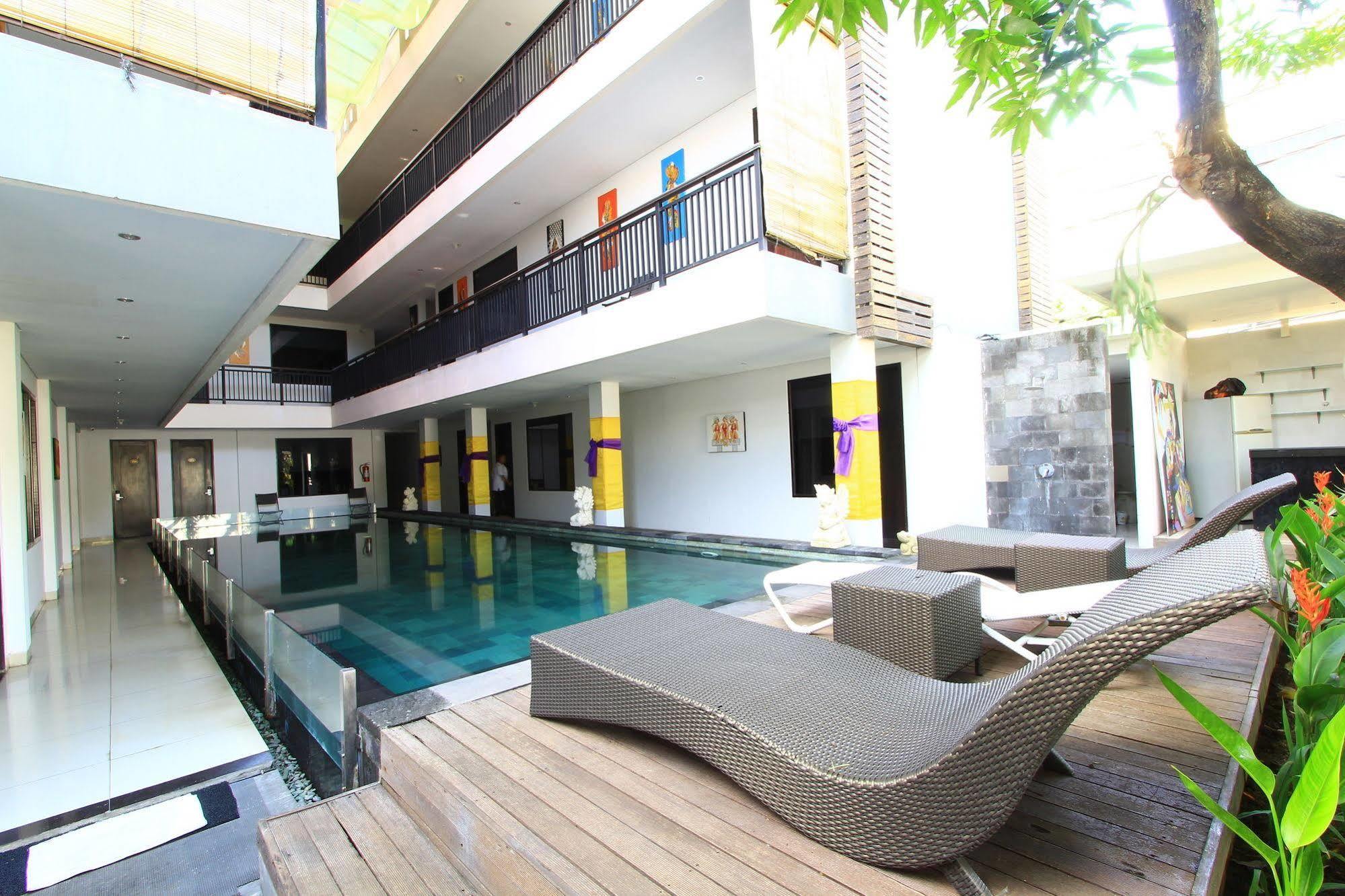 Gosyen Hotel Legian Extérieur photo